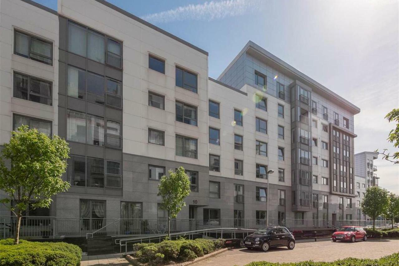 Modern Two Bedroom Apartments エディンバラ エクステリア 写真